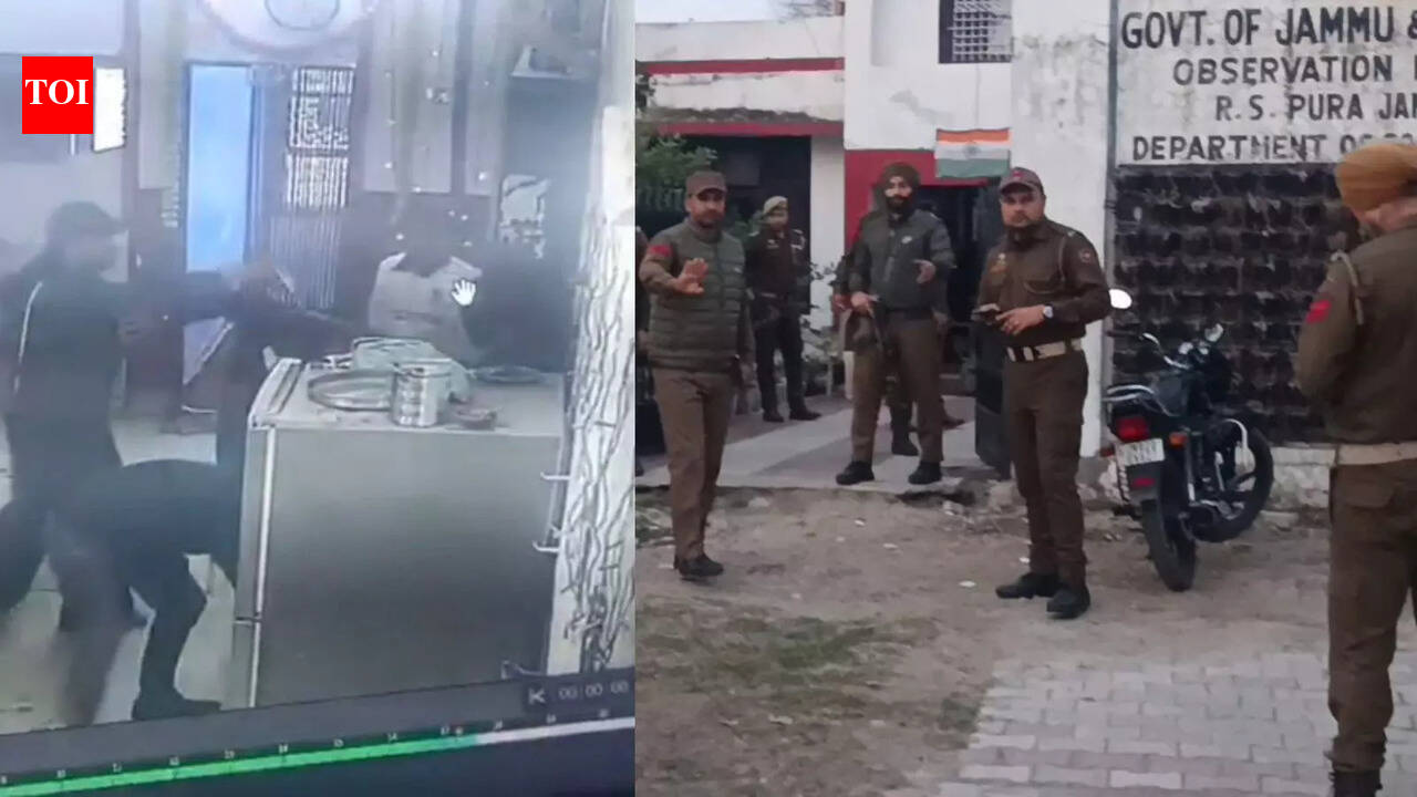 Pak duo among 3 inmates flee Jammu juvenile home after injuring 2 cops