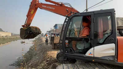 176 tonnes of dung entering Buddha Dariya daily, review meet flags crisis