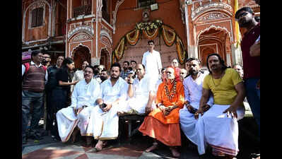 Tension at Tadkeshwar over alleged police misconduct