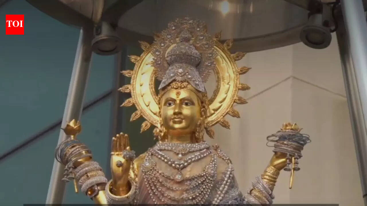 Bangkok's Lakshmi shrine goes viral: Devotees show photos and offer pink treats for love