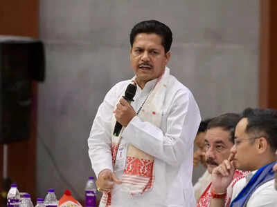 असम कांग्रेस के नेता ने 'छोड़ दिया'; गांधी परिवार के साथ-साथ हिमंत भी उन्हें लुभाने की कोशिश करते हैं