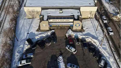  3 dead, 3 injured during mass shooting at youth hockey game