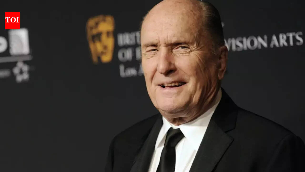Robert Duvall pᴀsses away at 95: 'Godfather' costar Al Pacino, Michael  Keaton, Viola Davis and other Hollywood stars mourn his loss | - The Times  of India