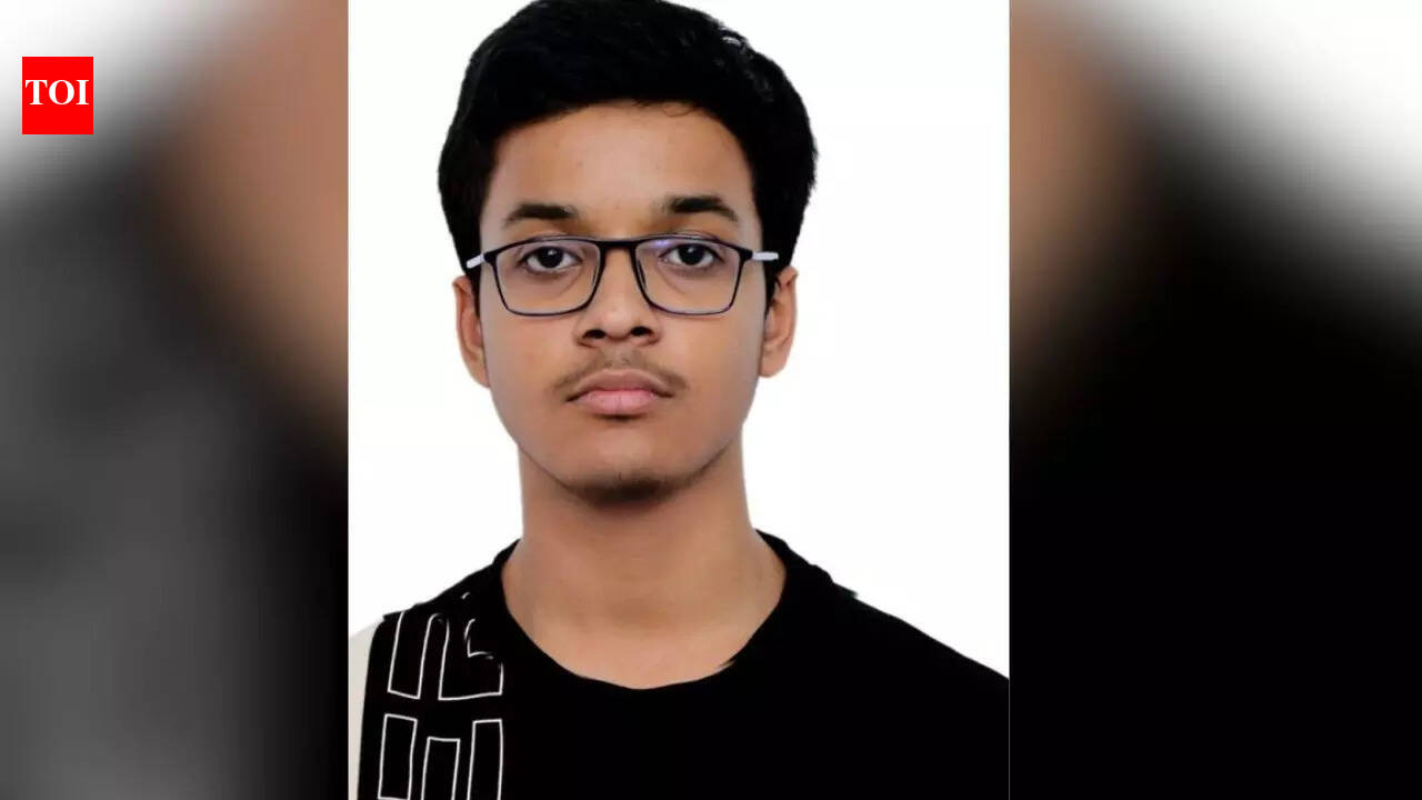 Only Delhi candidate to score perfect 100: Meet JEE Main 2026 topper Shreyas Mishra