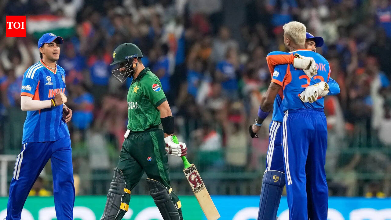 Safety-first approach, brittle batting: Why Pakistan froze before India’s ingenuity