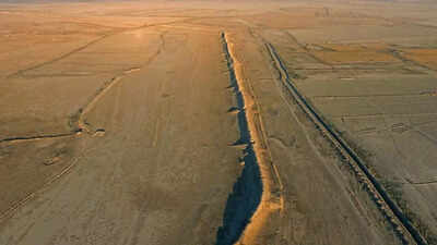 আলেকজান্ডার দ্য গ্রেটের সাম্রাজ্য থেকে 'হারানো প্রাচীন শহর' ইরাকে আবিষ্কৃত হয়েছে বালির নীচে লুকানো রাস্তা এবং মন্দির সহ