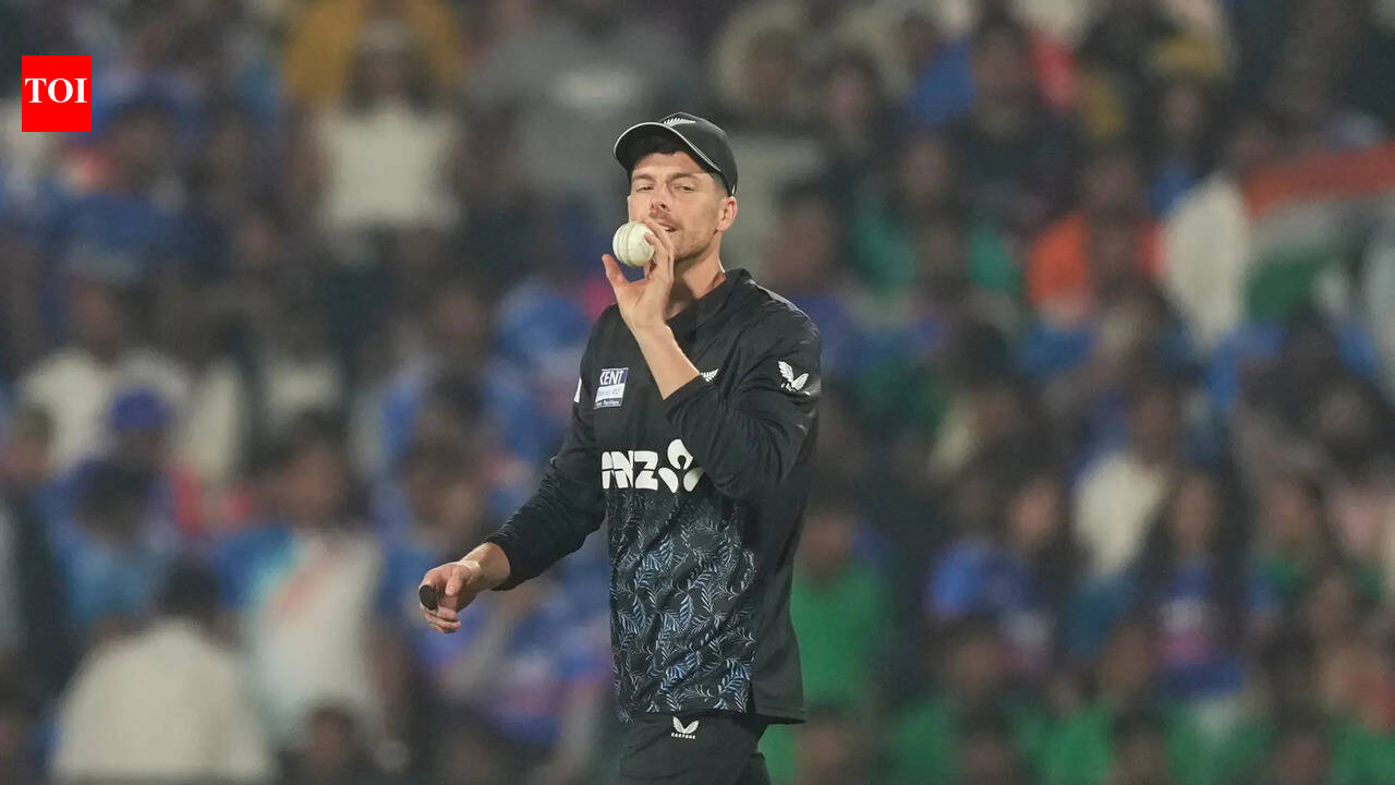 'Dodgy burger': Mitchell Santner misses Canada game as NZ chase Super 8 spot