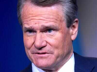 Bank of America CEO Brian Moynihan says this 1960s theory proves that AI cannot take all your jobs