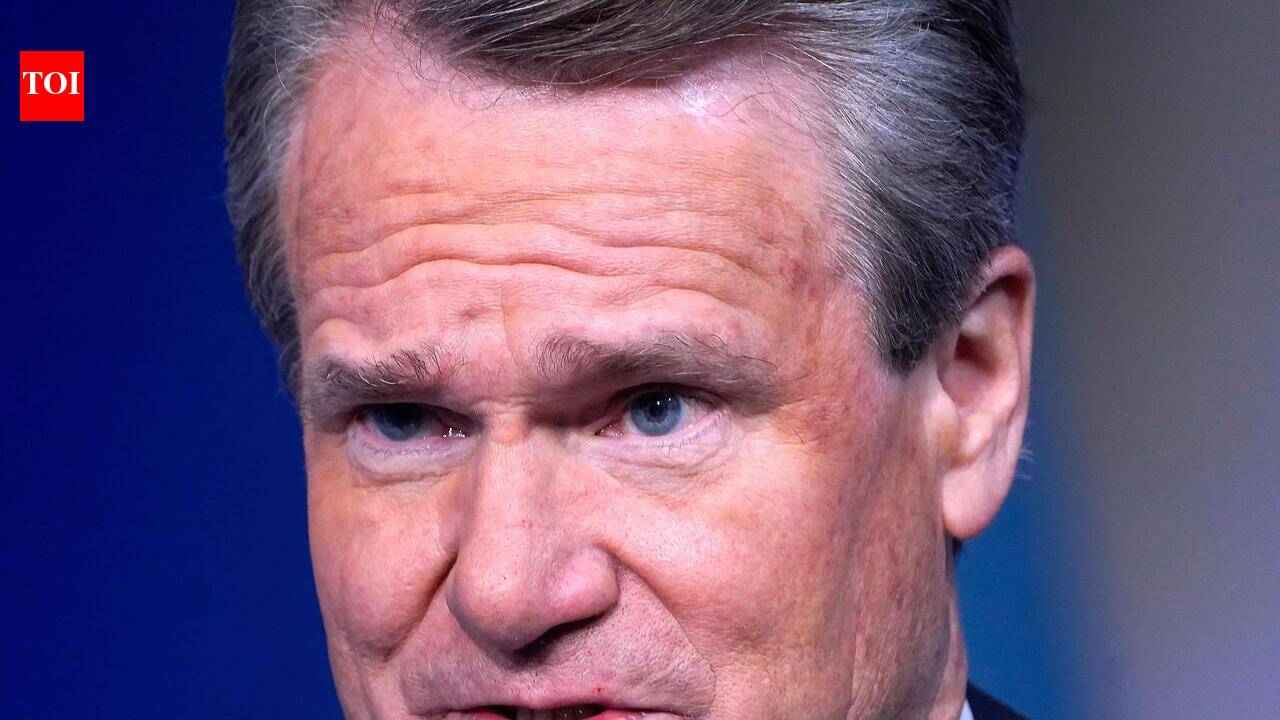 Bank of America CEO Brian Moynihan says this 1960s theory proves that AI cannot take all your jobs