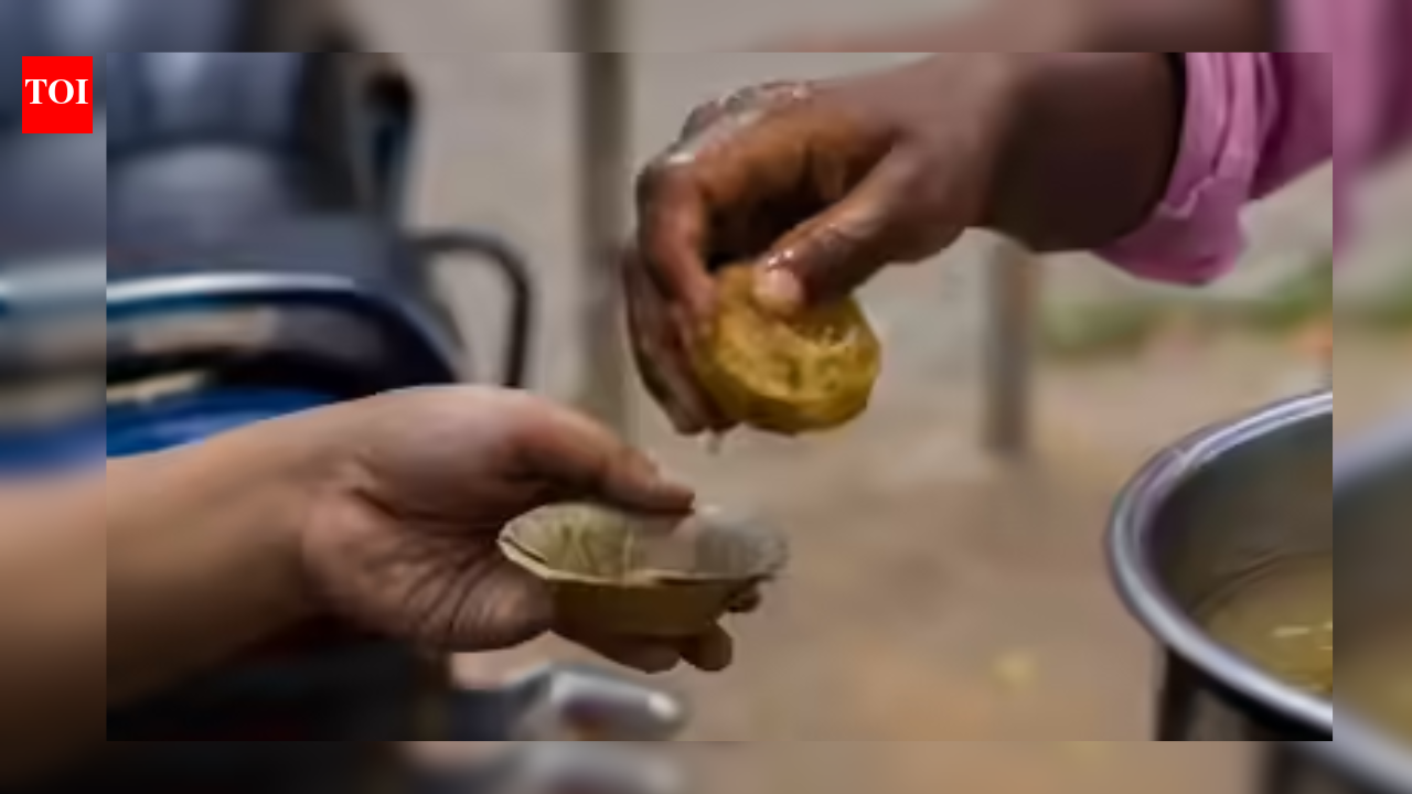 Palamu mela: Over 100 kids fall ill after eating golgappas at Shivratri mela in Jharkhand's Palamu, all safe | Ranchi News - The Times of India