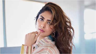 'I don’t shy away...': Mrunal Thakur reveals ‘Dhurandhar’ director Aditya Dhar was the first filmmaker she ever asked for work