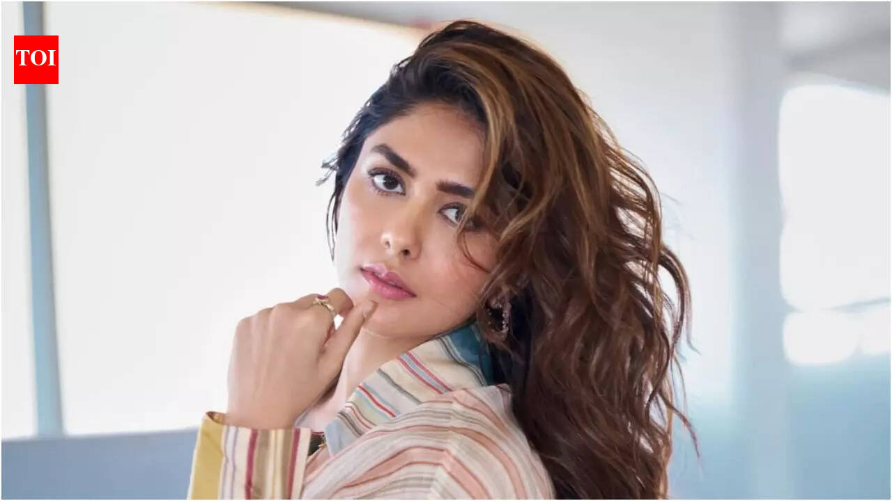 'I don’t shy away...': Mrunal Thakur reveals ‘Dhurandhar’ director Aditya Dhar was the first filmmaker she ever asked for work