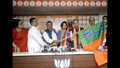 Kshiti daughter Kasturi joins BJP