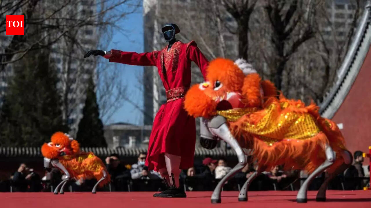 Watch: Humanoid robots replace humans in China's Lunar New Year celebrations, netizens warn 'we are doomed'