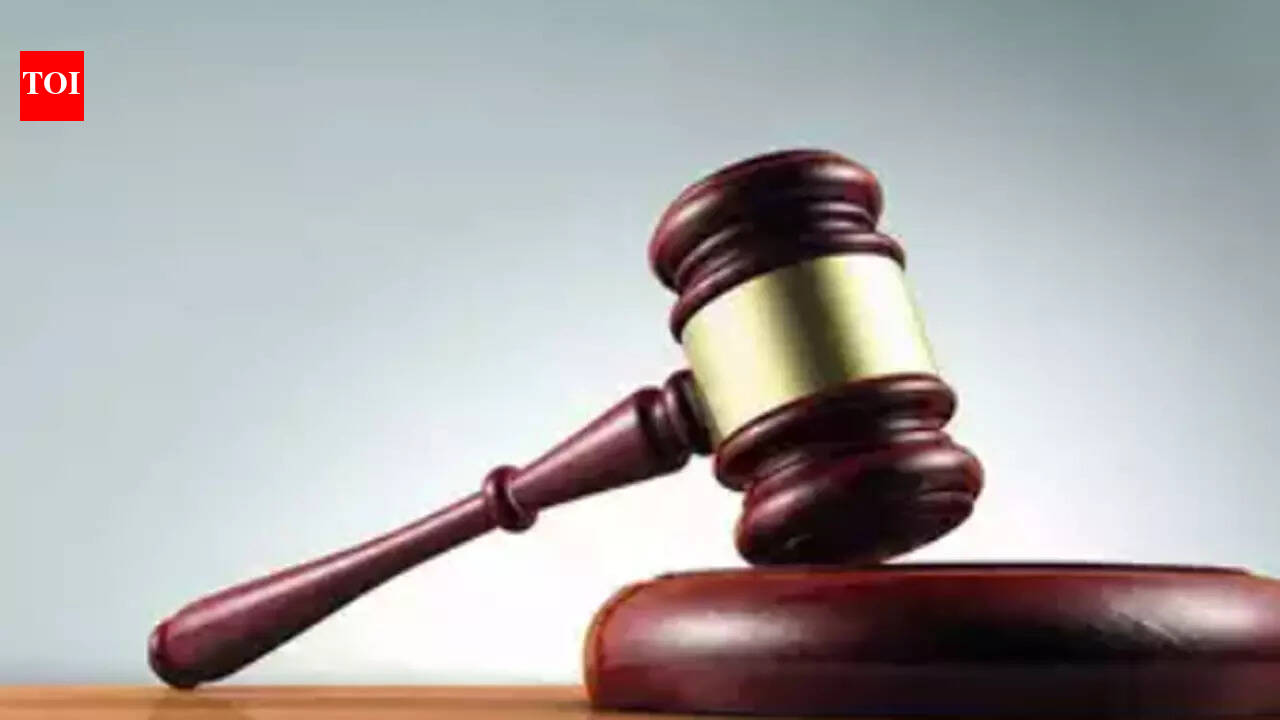 95-yr-old unable to walk, court goes to him, delivers verdict