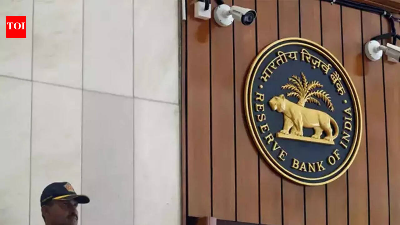 24-hour trades, hedging tools: RBI to rejig forex market rules