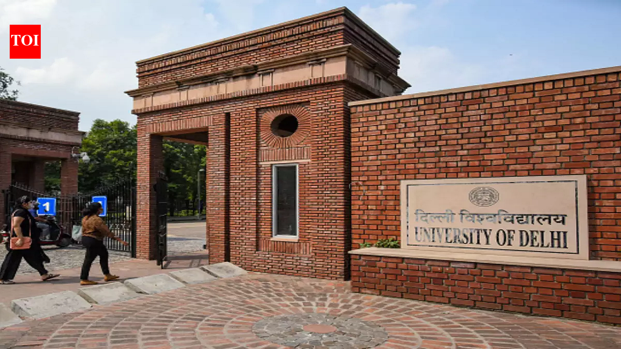 DU imposes 1-month ban on protests; gives no reason for time frame