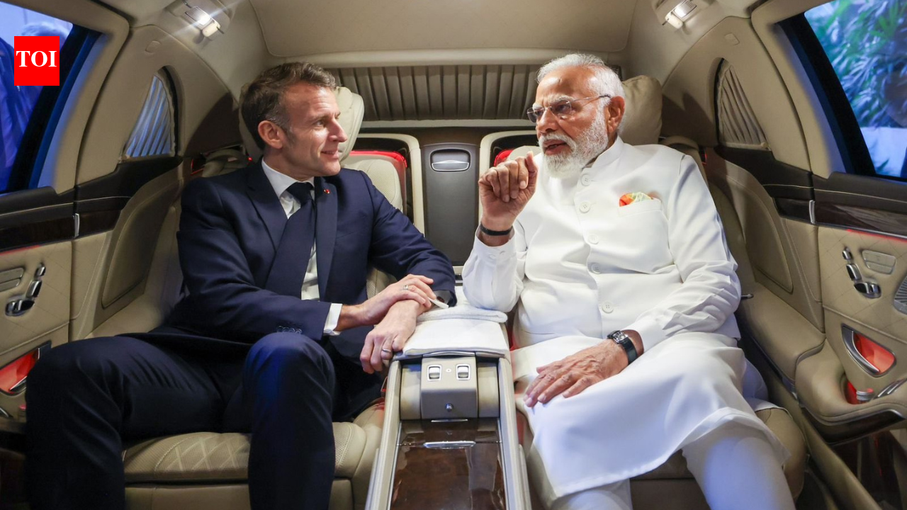 'Jai Ho': PM Modi's car ride moment with French President Emmanuel Macron's in Mumbai