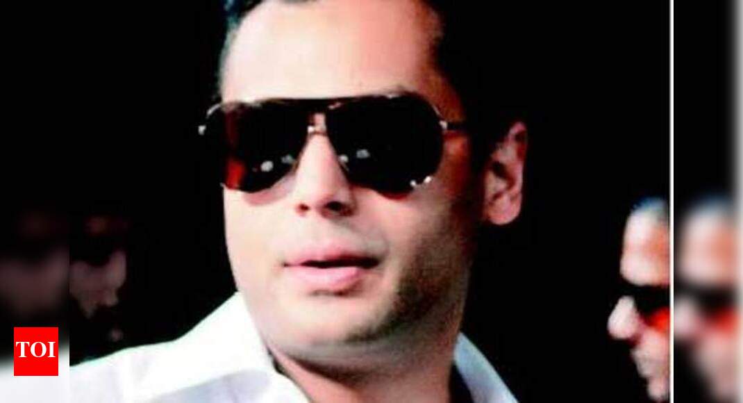 Gautam Vora arrested in Arun Tikku murder case | Hindi Movie News - The ...