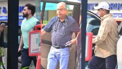  Arbaaz Khan, Atul Agnihotri arrive ahead of doctors’ press briefing on veteran star's health update