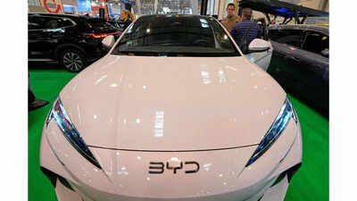 পোল্যান্ড সেনাবাহিনীর অবস্থানে চীনা গাড়ির প্রবেশ নিষিদ্ধ করেছে; বলেছেন: ঝুঁকি কমাতে…