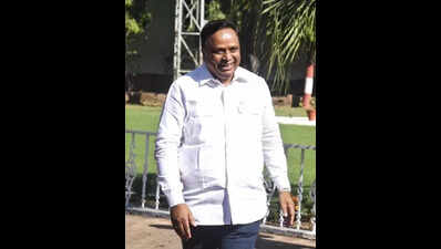 Consider developing AI system to curb road digging, manage utility disruptions in Mumbai, guardian minister Ashish Shelar tells BMC