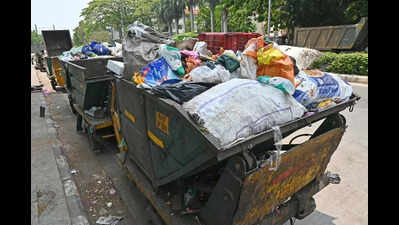 Trash tussle erupts as trucks queue up, DKS threatens to dump waste at BJP MLAs’ doorsteps