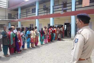 नए आंकड़ों से पता चलता है कि कश्मीर संभाग में जम्मू से अधिक मतदाता हैं