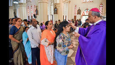 Christian community in Nagpur marks beginning of lent on Ash Wednesday