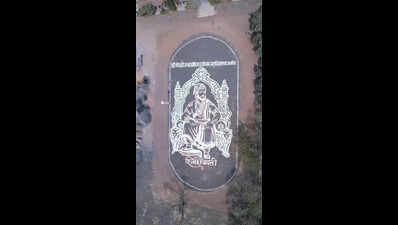 30,000-sq-ft rangoli portrait pays grand tribute to Chhatrapati Shivaji Maharaj in Akot
