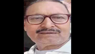 Cricket umpire dies of bee attack during match