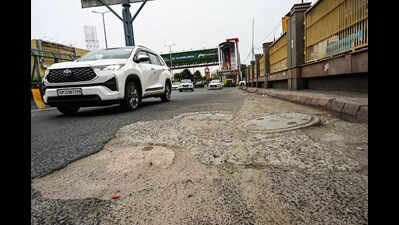 Noida sets April deadline to resurface 150km roads