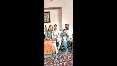 Woman Seeks CM Fadnavis’ Help To Bail Out Jailed Hubby In Mali