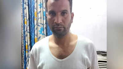 Months after Delhi bombing, fake ‘NIA officer’ from Pulwama held near Red Fort with minor boy