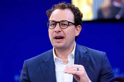 যেহেতু নৃতাত্ত্বিক এবং পেন্টাগন যুদ্ধ বন্ধ করতে পারে না, এখানে কে কি বলেছে