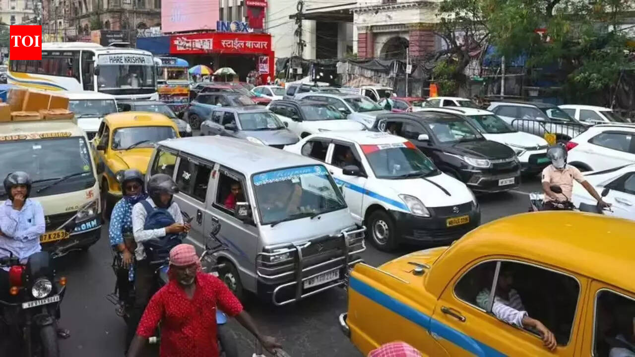 Record 1 lakh vehicles registered in Kolkata in 2025, worry over road congestion