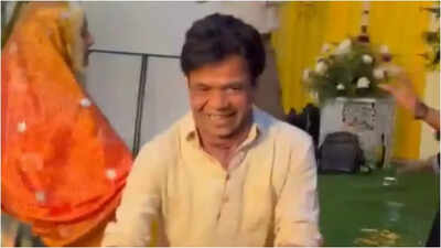 Rajpal Yadav grooves to Salman Khan’s song ‘Teri Chunnariya Dil Le Gayi’ at niece’s wedding after release from Tihar Jail