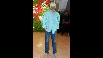 Supreme Court grants bail to filmmaker Vikram Bhatt and wife in Rs 30 crore cheating case