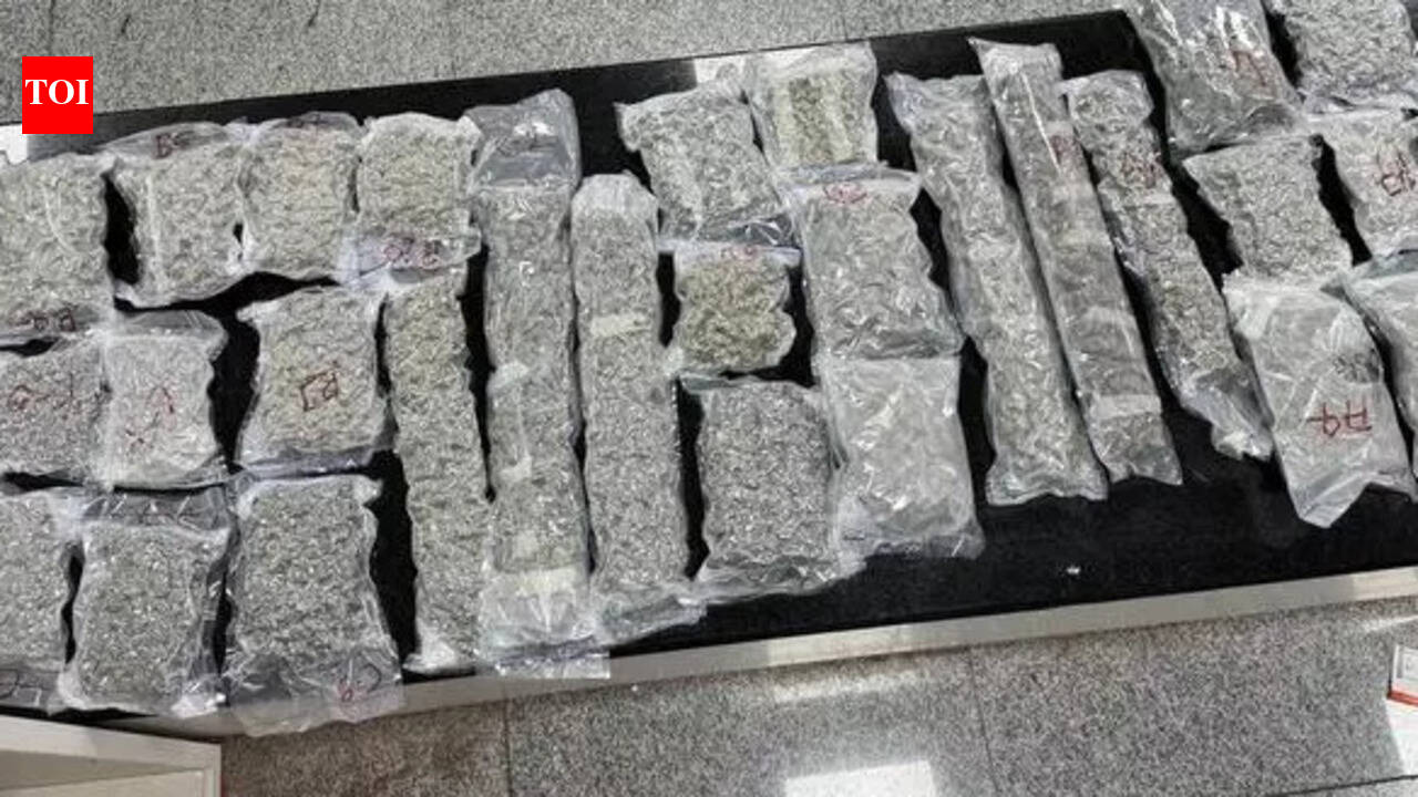 Cannabis worth of 6.4cr seized from Bangkok passengers