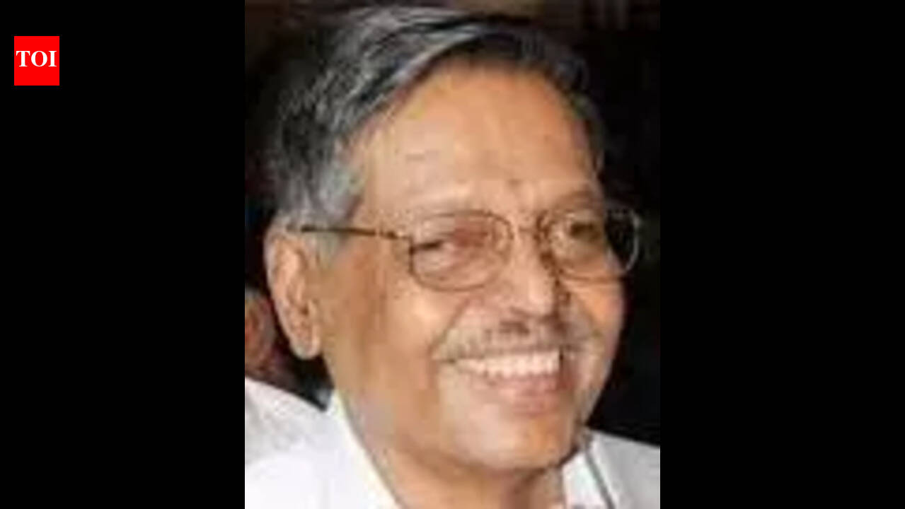 Panruti Ramachandran invokes MGR, floats new political outfit