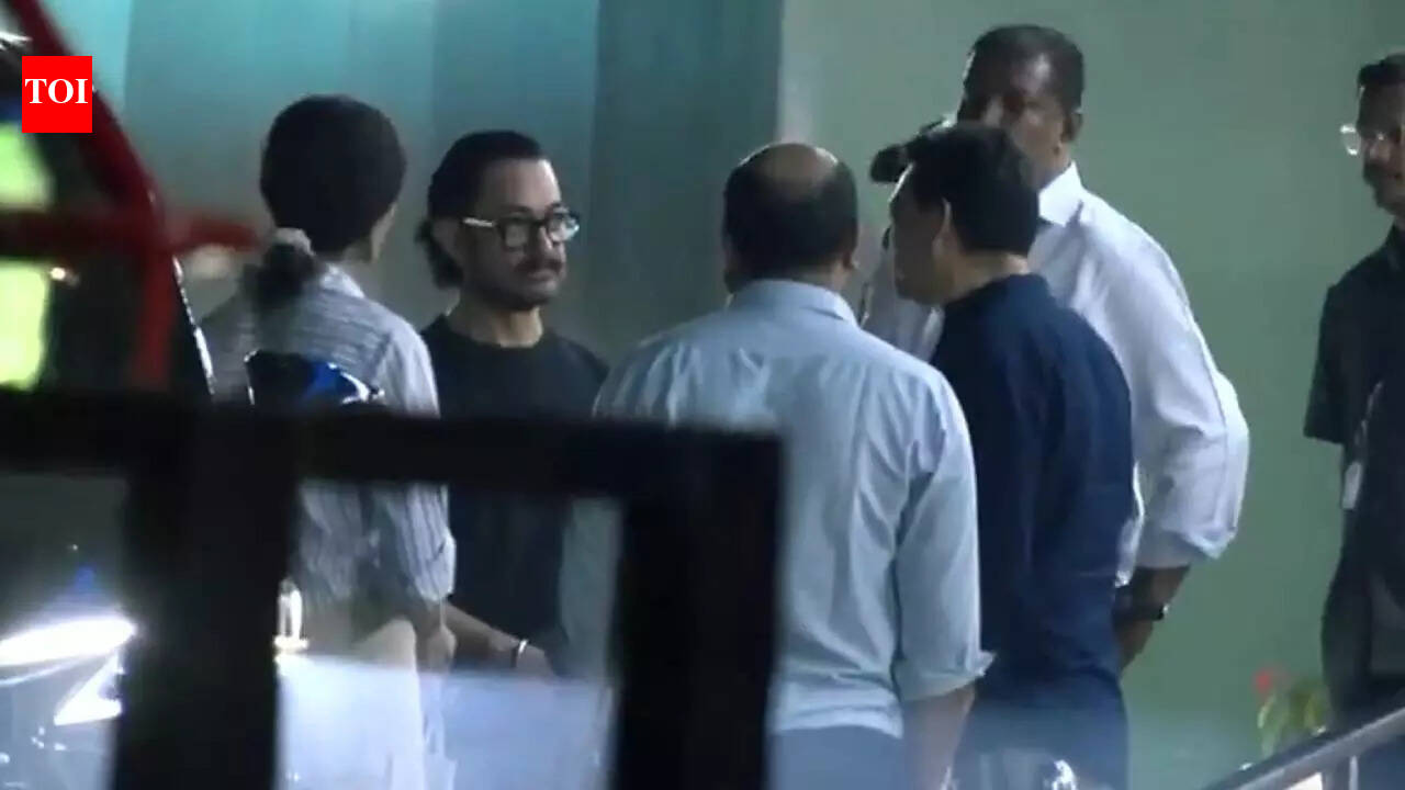 Aamir Khan and girlfriend Gauri Spratt visit Salim Khan at Lilavati Hospital