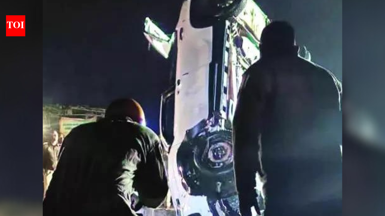 2 law students among 4 dead as car plunges into 20-foot-deep canal in in Mathura