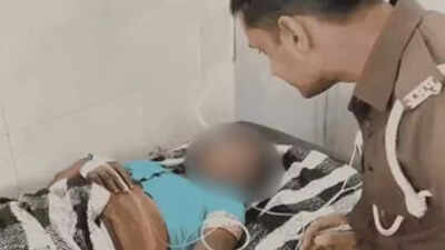 Unable to bear labour pain, UP woman slits her abdomen with knife; delivers healthy baby girl later