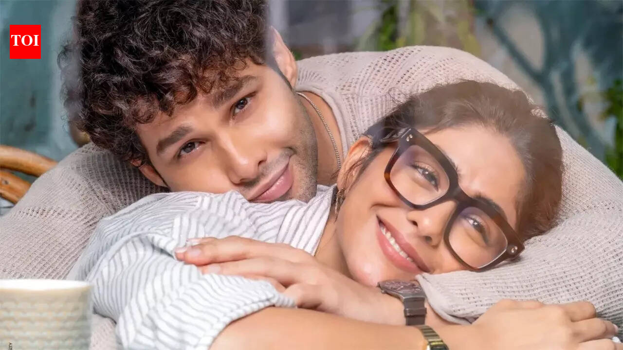 ‘Do Deewane Seher Mein’: CBFC removes word from Mrunal Thakur’s scenes with Siddhant Chaturvedi - Reports