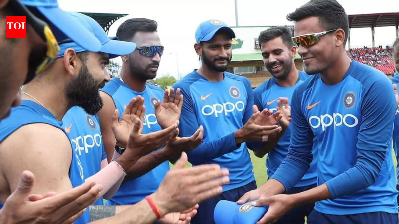 ‘हमेशा टिकने का इरादा नहीं’: एमएस धोनी की आईपीएल टीम के साथी ने पत्नी से तलाक की घोषणा की | क्रिकेट समाचार