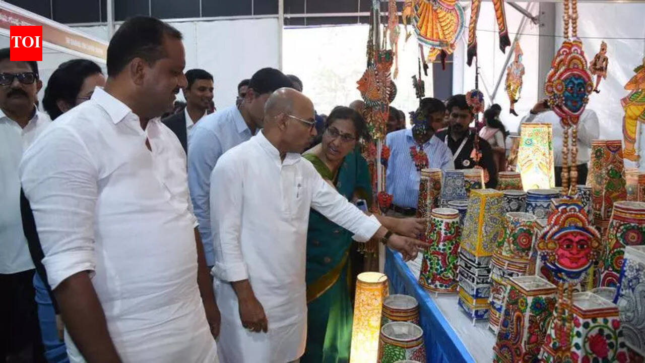 Rs 70 cr released for SHGs as community investment fund in DK: Min