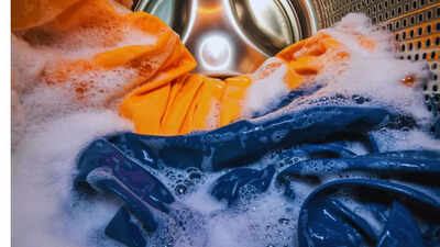Is it safe to wash heavy blankets at home and how much weight your washing machine can handle