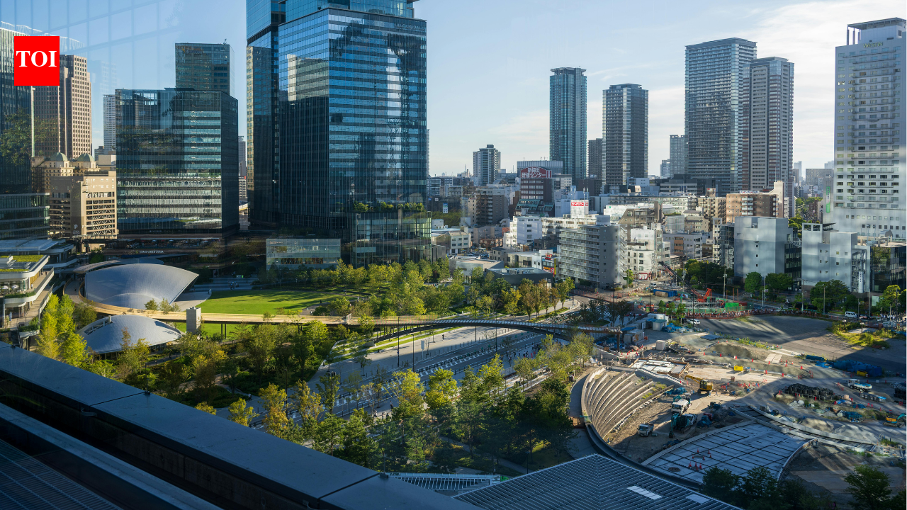 Anonymous person donates $3.6 million in gold blocks to fix clogged drains and water system in Japan's Osaka