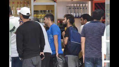 Reform Hiccup: Delhi Govt May Extend Old Liquor Policy Again