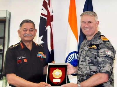 Army chief charts ways to expand defence cooperation during Australia visit